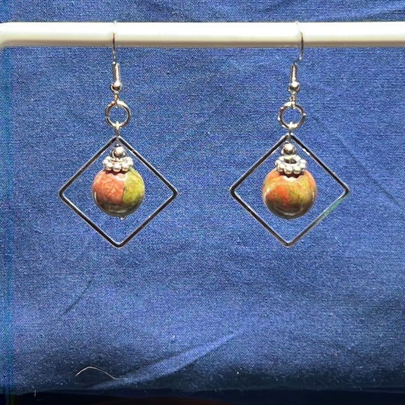 Hand Crafted Jewelry - 22140 Unakite (Green) Earrings